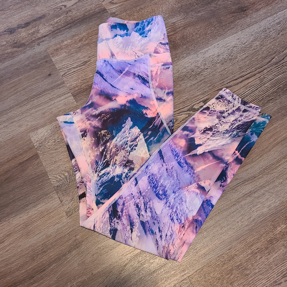TALL Old Navy Active Marbled Pink And Purple High-Rise Leggings